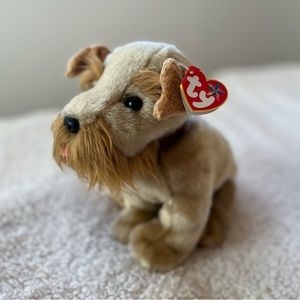 Schnitzel the dog beanie Buddy - Good condition - with heart tag